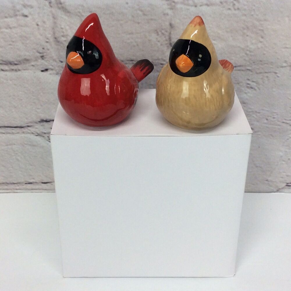 Hallmark 2022 Cardinal Salt & Pepper Shakers Male/Female Bird Collectible Decor
